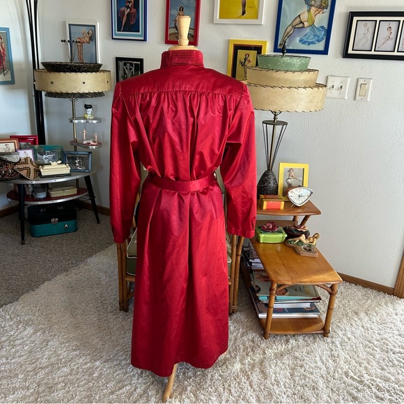 SOLD SOLD Vintage 1940s Style Coat Trench Red Satiny Raincoat Belted L XL - Picture 8 of 9